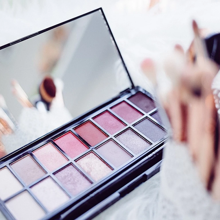 The Elegance of Vitamin C and Collagen in Luxury Skincare